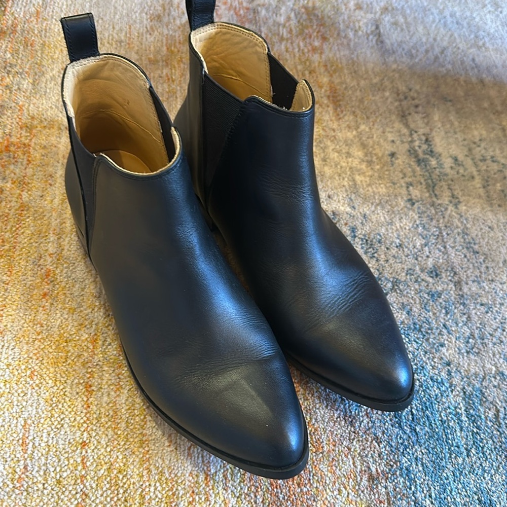 Nisola Eva Everyday Chelsea Boot 9.5 EUC